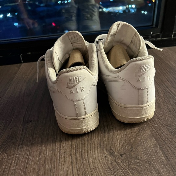 White Air Force 1 Size 9 - Picture 2 of 5